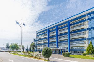 Πράσινο "ανάσα" στο Υπουργείο Ναυτιλίας: Δεντροφυτεύσεις και αναπλάσεις στον Πειραιά