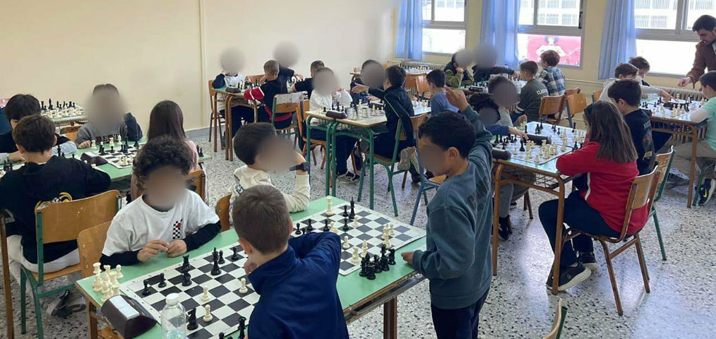 Ο Δήμαρχος Πειραιά Γιάννης Μώραλης στην προκριματική φάση του Β΄ Τομέα Αττικής για το 35ο Ατομικό Μαθητικό Πρωτάθλημα Σκακιού