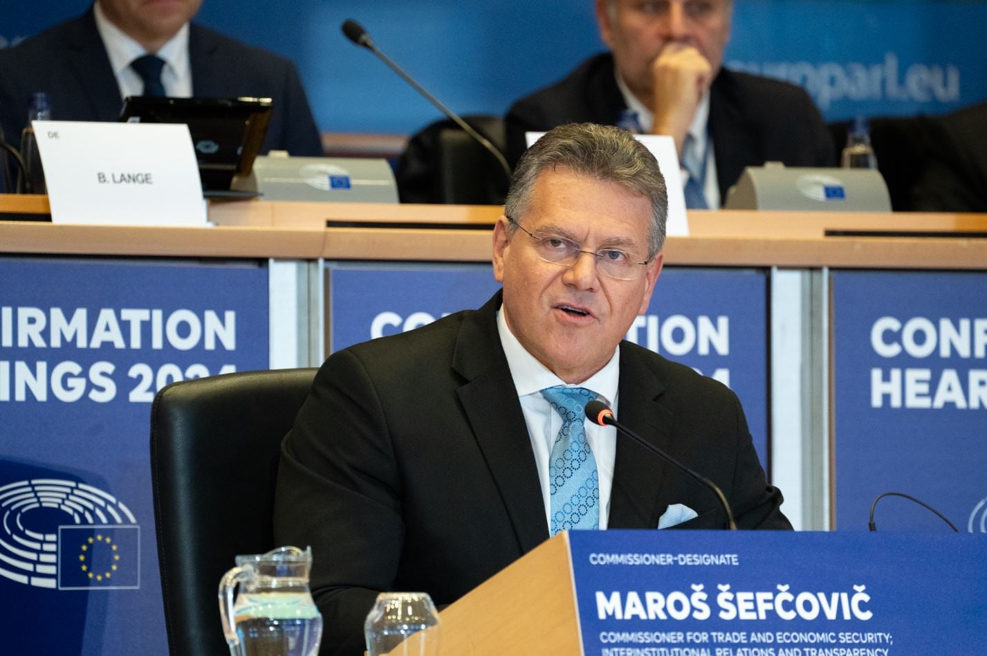 ΕΕ-ΗΠΑ: Τεταμένη συνάντηση για δασμούς στα αυτοκίνητα
