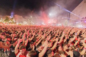 Πειραιάς: Η πόλη γιορτάζει τους θριαμβευτές Πρωταθλητές Ευρώπης!