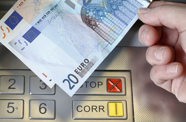 e-ΕΦΚΑ, ΔΥΠΑ: Πληρωμές επιδομάτων & εφάπαξ – Ποιοι εισπράττουν σήμερα