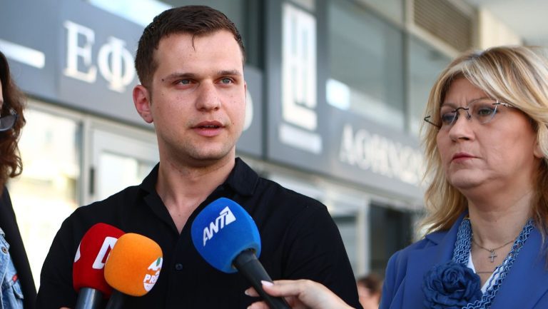 Τέμπη: Στον Άρειο Πάγο οι οικογένειες για Καραμανλή – Αναβάθμιση κατηγορητηρίου