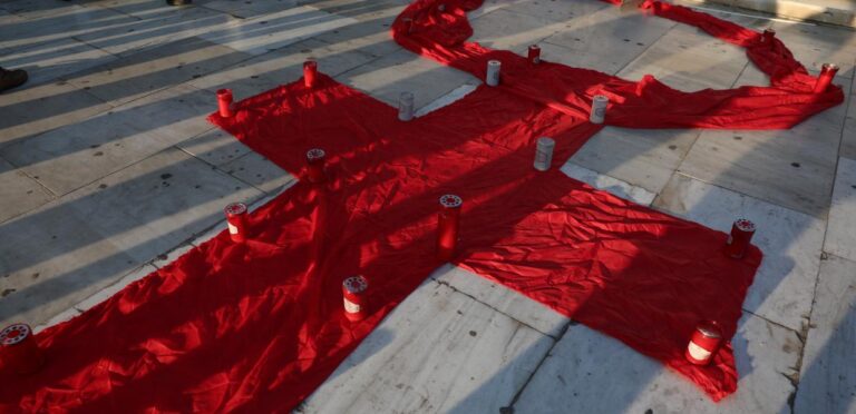 Σοκ στη Δράμα: Πρώην σύζυγος σκότωσε αστυνομικό μητέρα με 8 μαχαιριές