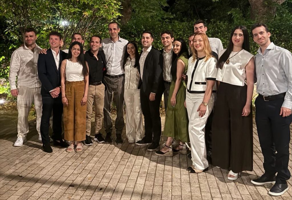Μήνυμα Γρηγόρη Δημητριάδη από την ΟΝΝΕΔ Κηφισιάς: «Προφανώς στηρίζουμε Μητσοτάκη»