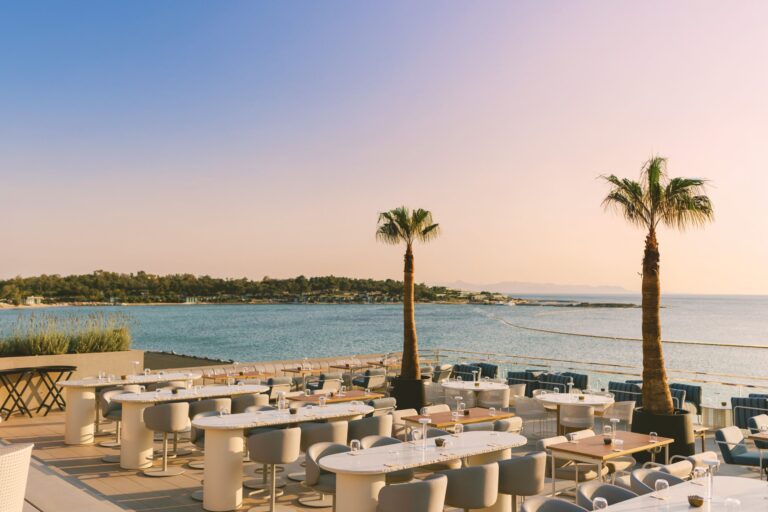 Asteria Glyfada: Ο απόλυτος προορισμός για μια ολοήμερη εμπειρία στο κύμα