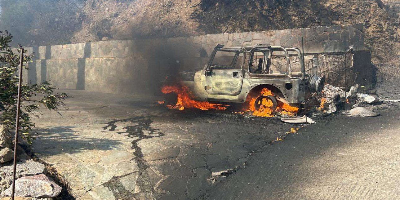 Ρέθυμνο: Φωτιά με 2 νεκρούς πυροσβέστες, άνεμοι 8 μποφόρ – Εκκενώσεις