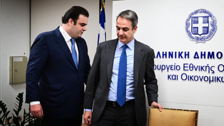 Κατώτατος Μισθός 1000€: Το Κράτος ως «Συνέταιρος» – Τι Κρύβεται Πίσω από την "Γενναία" Αύξηση;