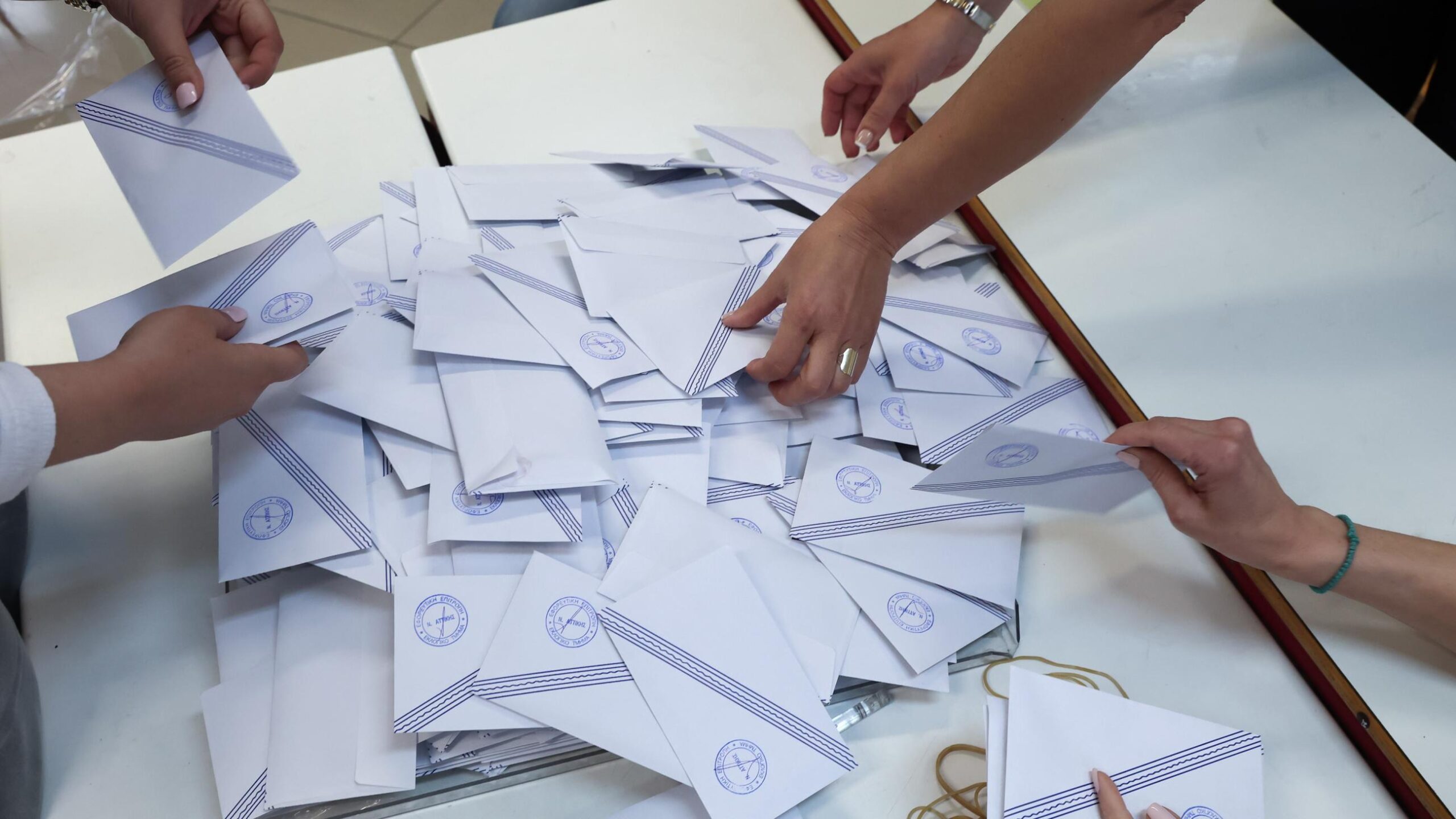 Η “μεγάλη εικόνα” των δημοσκοπήσεων: Κοντά στο 30% η Νέα Δημοκρατία – Δεύτερη η ΕΛΑΣ