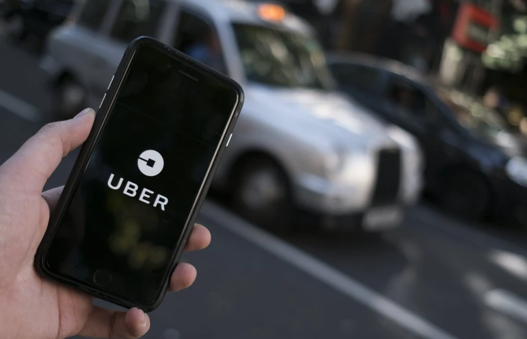 Uber: Τεράστιο Ευρωπαϊκό Πρόστιμο για Αυτοματοποιημένο Αποκλεισμό Οδηγών
