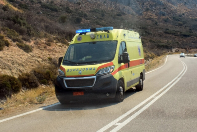 Σοβαρό ατύχημα στη Χαλκίδα: 78χρονος έπεσε από τον τρίτο όροφο