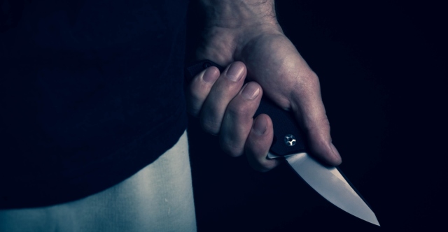 Θεσσαλονίκη: 25χρονη ελεύθερη μετά από επίθεση με μαχαίρια