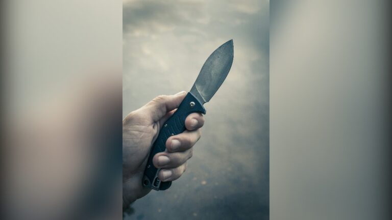 Καλλιθέα: 18χρονος τραυμάτισε με μαχαίρι την πρώην σύντροφό του σε ραντεβού