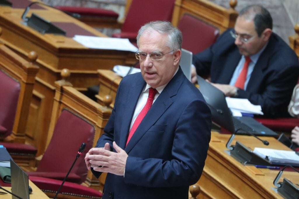 Θεοδωρικάκος: «Στοχευμένες παρεμβάσεις στήριξης για την κοινωνία και τη μεσαία τάξη»
