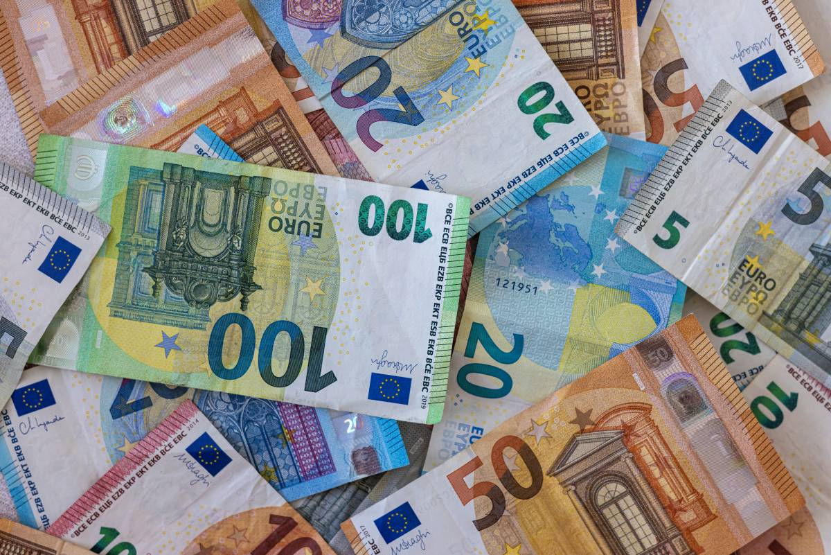 Επίδομα 400€: Συνταξιούχοι κάτω των 65 ετών λαμβάνουν την ενίσχυση – Πλήρης οδηγός