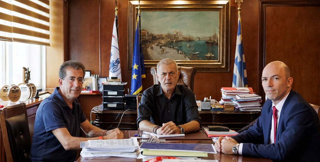 Συνάντηση του Δημάρχου Πειραιά Γιάννη Μώραλη με τον νέο Πρύτανη του Πανεπιστημίου Πειραιώς Δημοσθένη Κυριαζή
