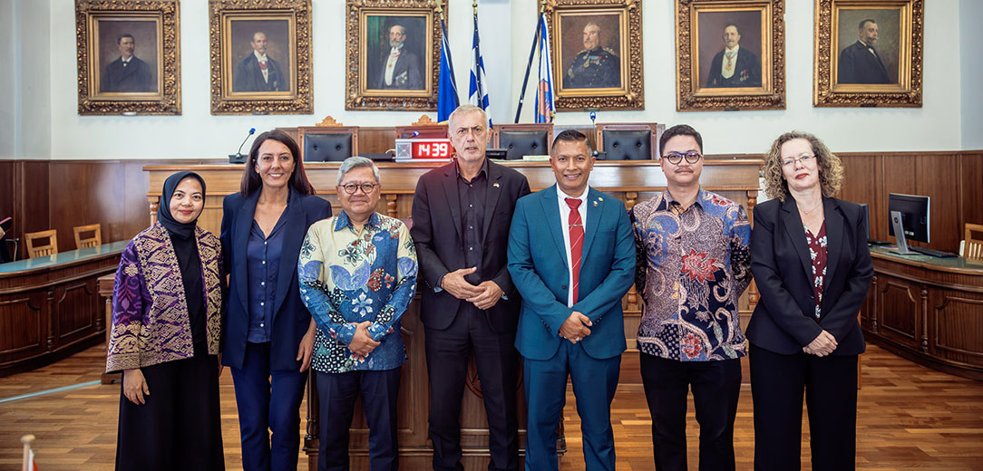 Μνημόνιο Συνεργασίας υπέγραψαν Πειραιάς και Ντενπασάρ Νέα προοπτική στις σχέσεις των δύο πόλεων
